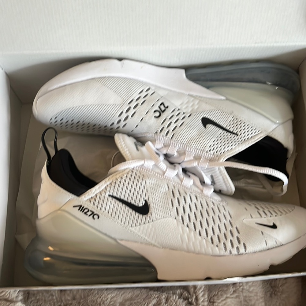 Air Max 270